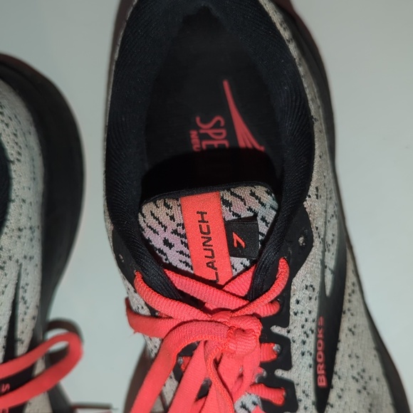 Brooks Launch 7 - Picture 3 of 4